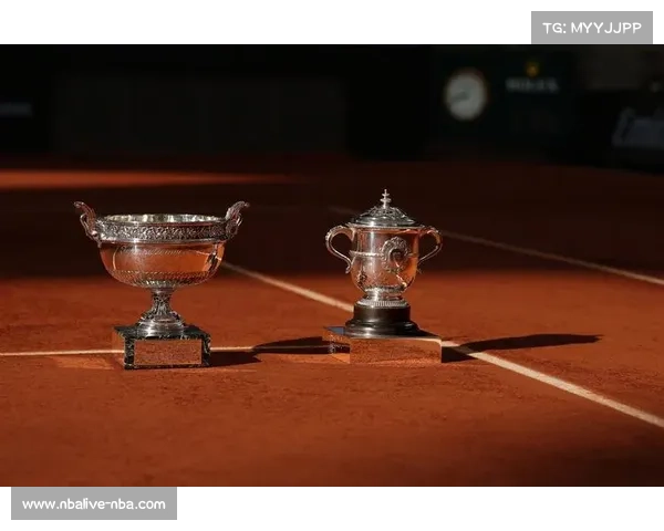 年终总决赛凸显网坛新格局：阿尔卡拉斯与辛纳“二人转”态势延续。