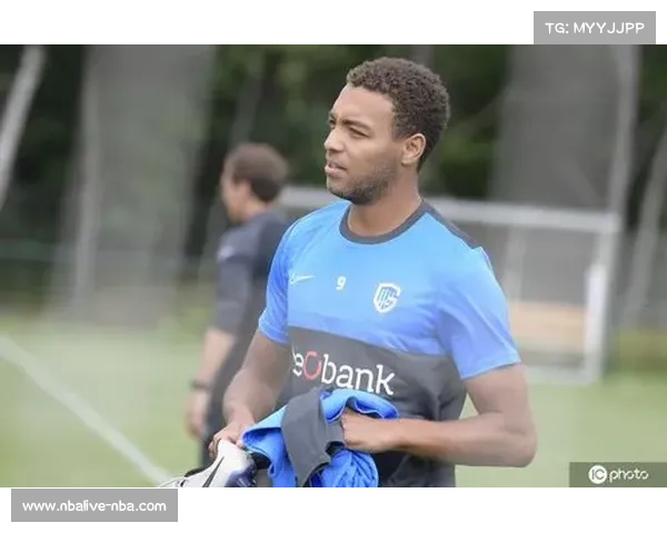 亨克比甲客场逆转,吴贤揆替补染黄